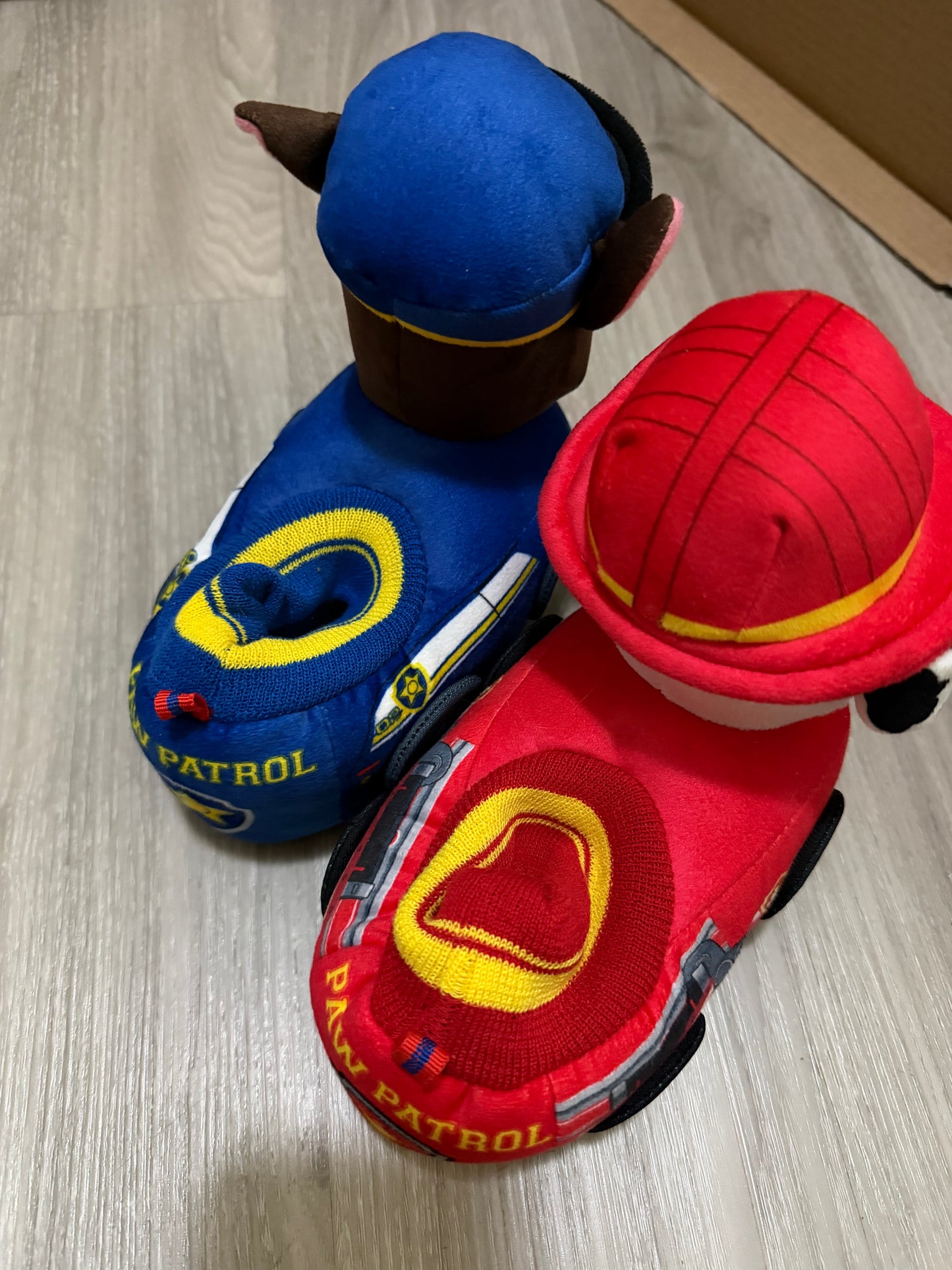 Paw Patrol Slippers Size 9/10 (NEW)