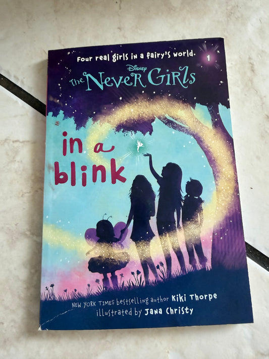 The Never Girls - In a blink Book 1 (Used)