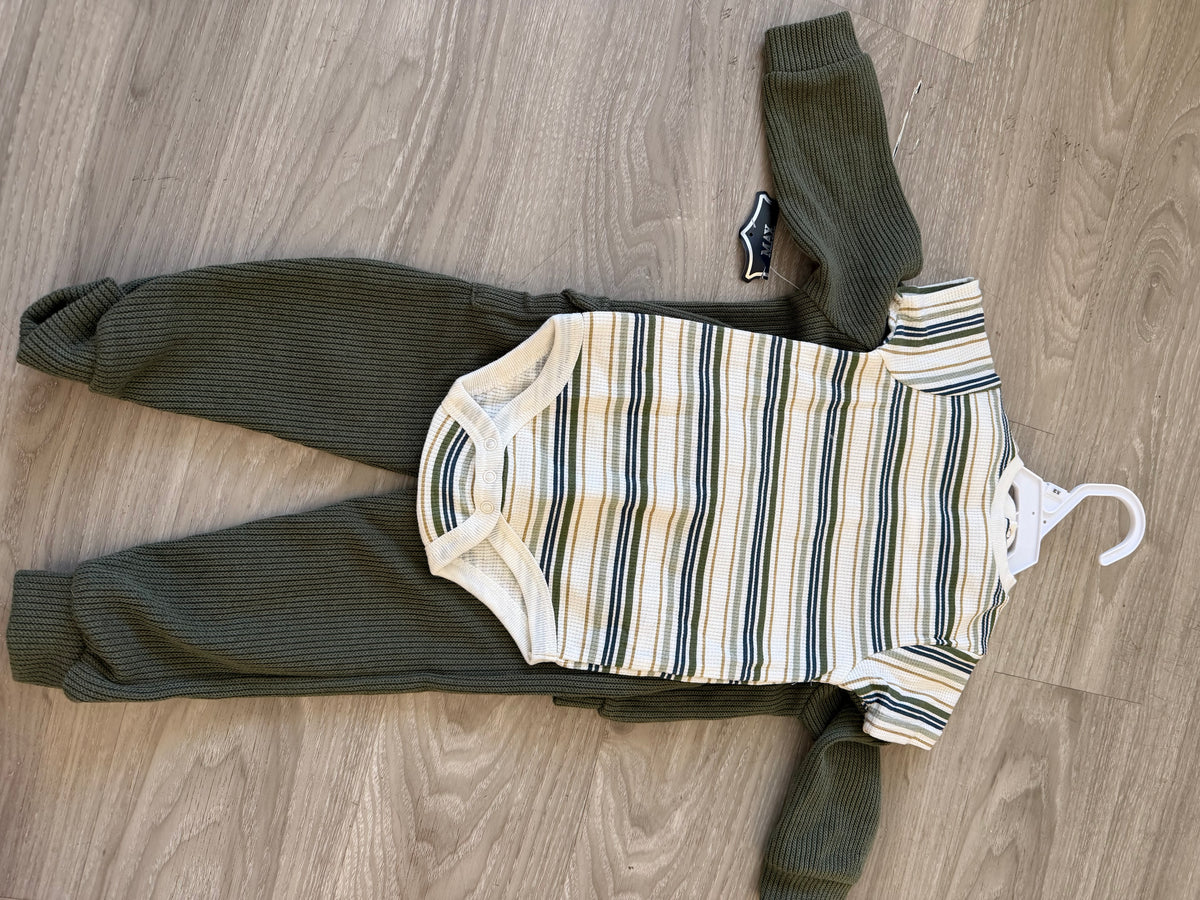 Baby Clothes - Green Knitted Outfit 24 Months