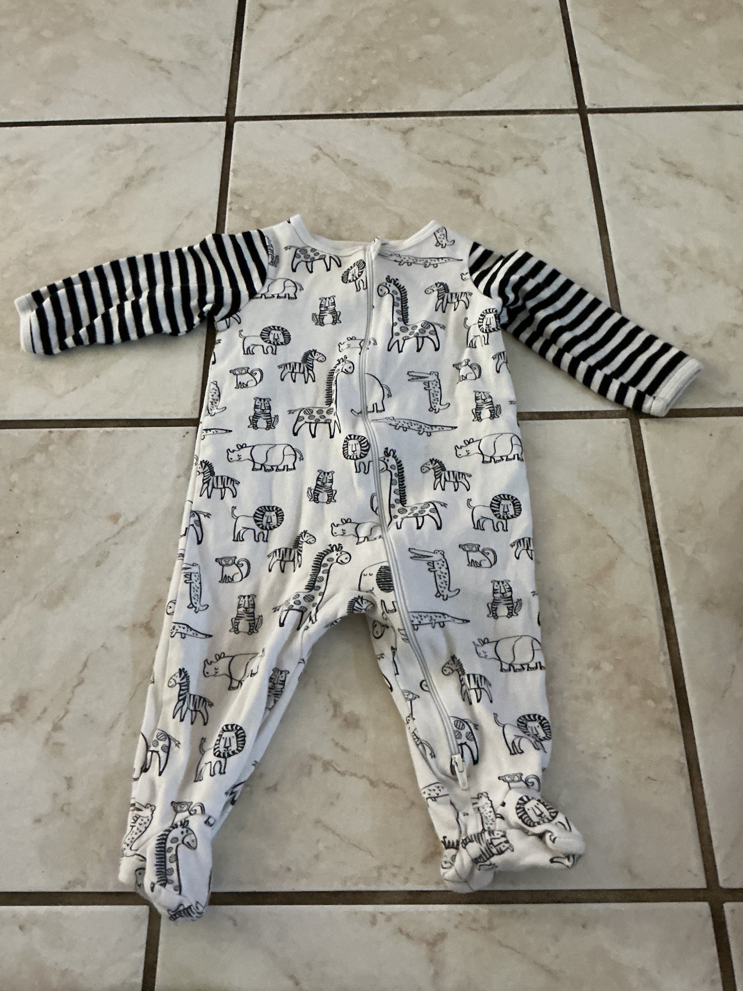 Baby Clothes - Animal Pj's 6-9 Months (Used)