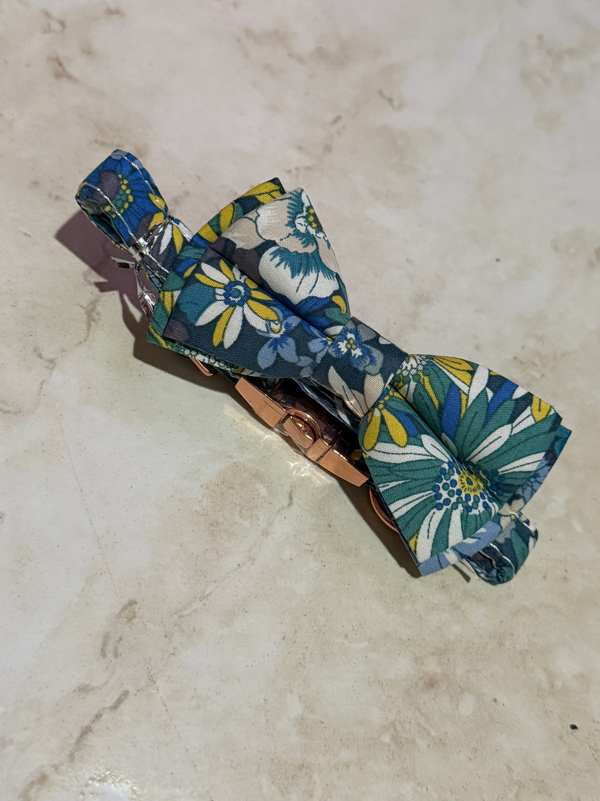 Girl dog bowtie (Small/Med dog, Size XS) (NEW)