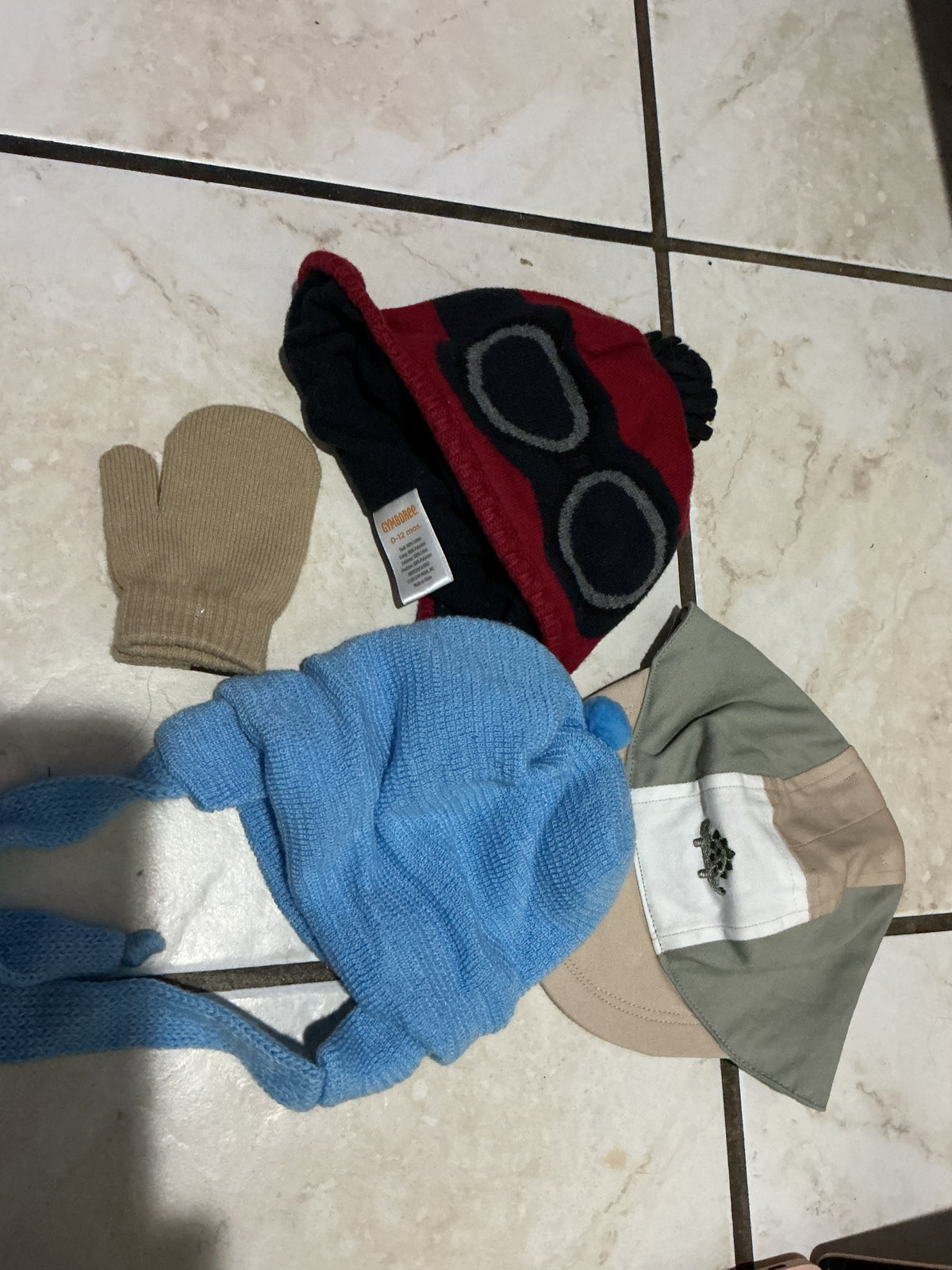 BUNDLE: Hats 3pk (USED)