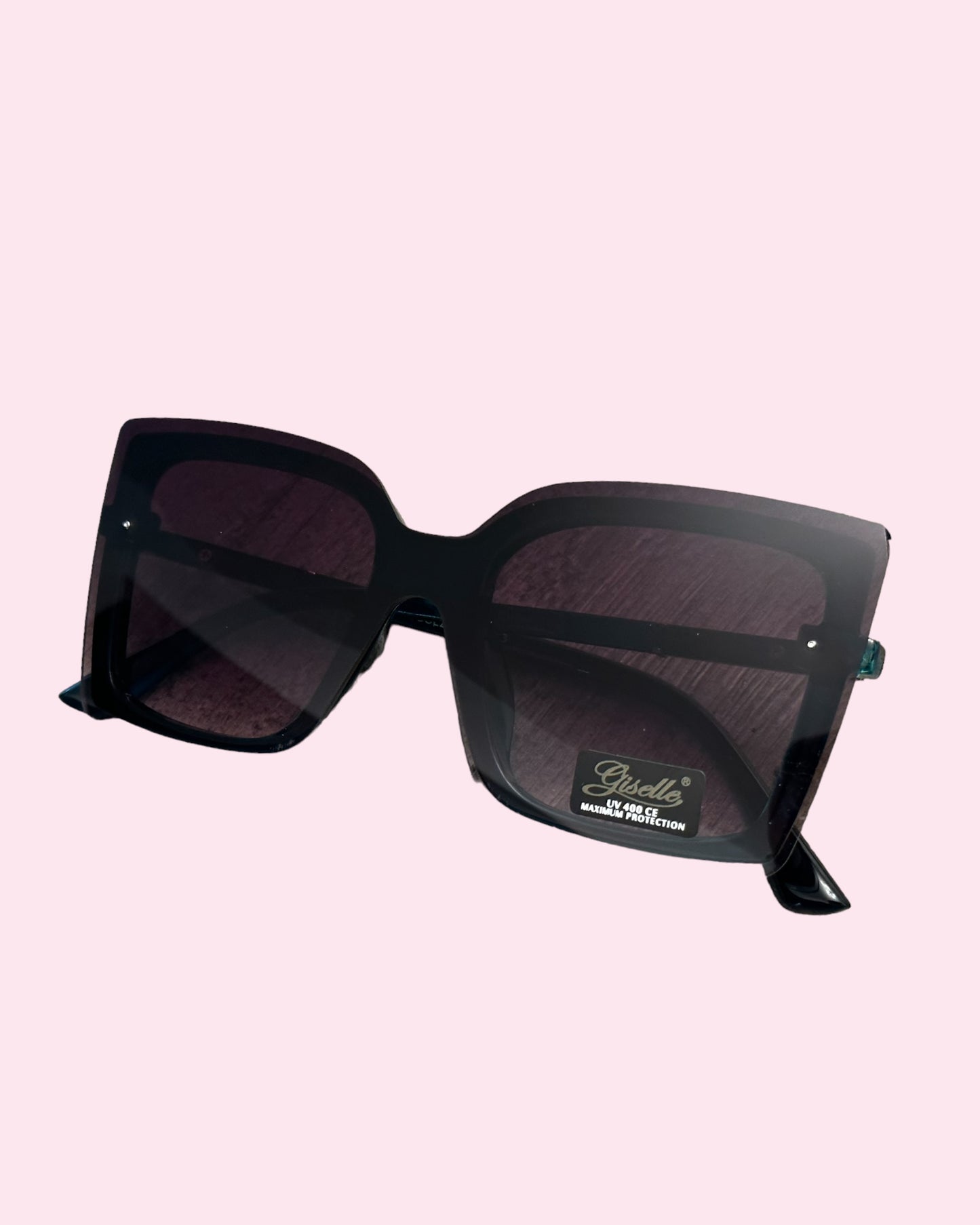 Non-Framed Squared Oversized Shades (Black & White Lines)
