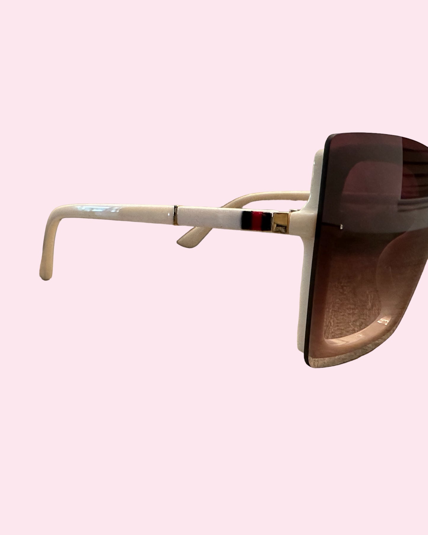 Non-Framed Squared Oversized Shades (White)